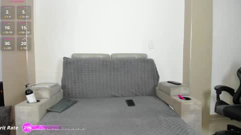 Snapshot of dulceromance chatting on 05.17.26 Jlozada05 online show from 05.17.26