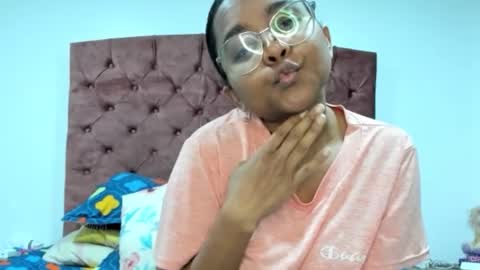 Snapshot of dulcetemtation14 chatting on 11.21.25 dulcetemtation14 online show from 11.21.25