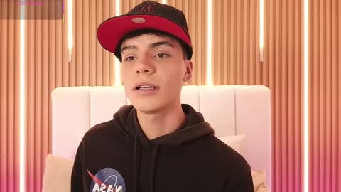 Dulcey online show from 04.05.26