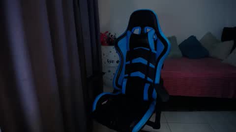 Nicole   online show from 01.10.25