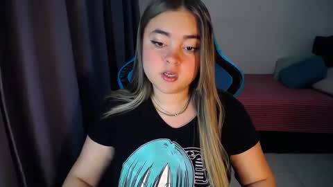 Nicole   online show from 01.11.25