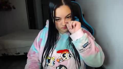 Nicole   online show from 10.06.25