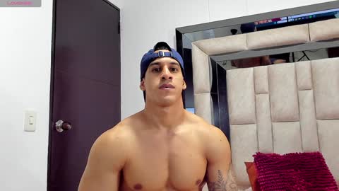 Snapshot of duran_dhikol1 chatting on 12.08.24 duran_dhikol1 online show from 12.08.24