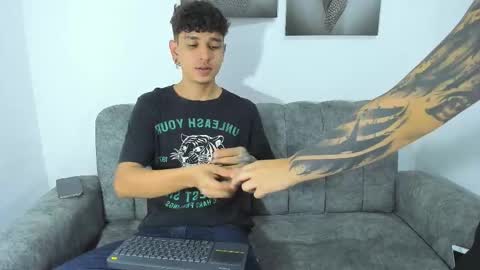 Nicolle y Julian online show from 02.27.26