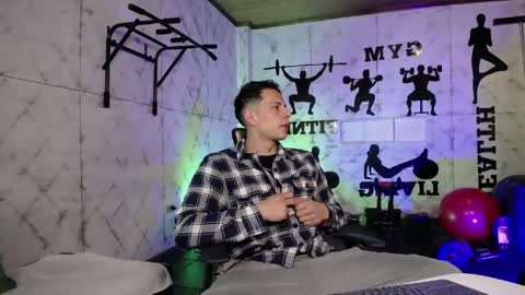 Snapshot of dustin_sonne chatting on 06.02.26 Dustin Sonne online show from 06.02.26