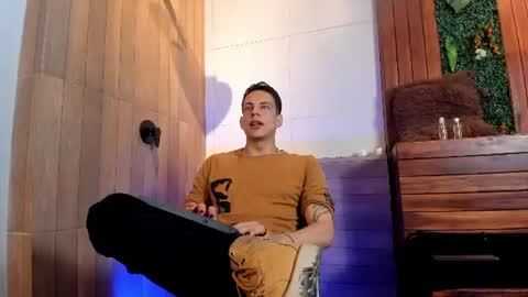 Snapshot of dustin_sonne chatting on 07.17.26 Dustin Sonne online show from 07.17.26