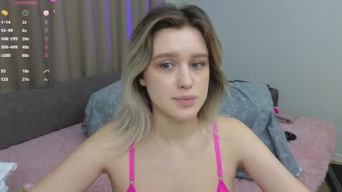 Snapshot of dusyastar chatting on 01.06.25 Dusya online show from 01.06.25