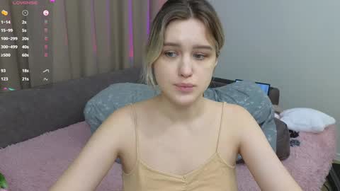 Snapshot of dusyastar chatting on 01.12.25 Dusya online show from 01.12.25