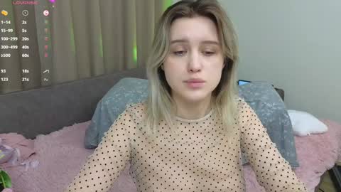 Snapshot of dusyastar chatting on 01.20.25 Dusya online show from 01.20.25