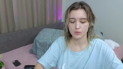 Snapshot of dusyastar chatting on 01.23.25 Dusya online show from 01.23.25