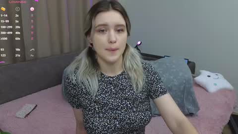 Snapshot of dusyastar chatting on 02.03.25 Dusya online show from 02.03.25