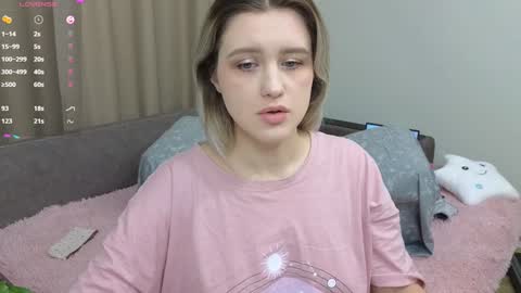 Snapshot of dusyastar chatting on 02.05.25 Dusya online show from 02.05.25