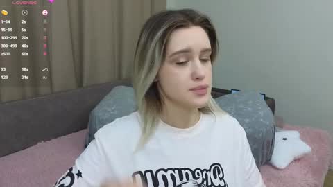 Snapshot of dusyastar chatting on 02.12.25 Dusya online show from 02.12.25