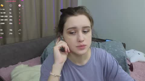 Snapshot of dusyastar chatting on 02.19.25 Dusya online show from 02.19.25