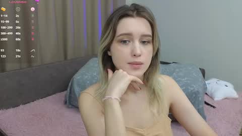 Snapshot of dusyastar chatting on 02.21.25 Dusya online show from 02.21.25