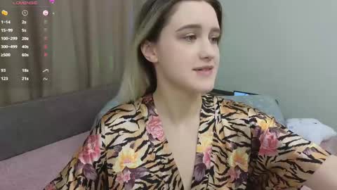 Snapshot of dusyastar chatting on 02.23.25 Dusya online show from 02.23.25