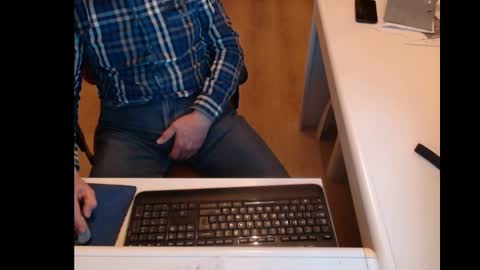 Snapshot of dutchpornking2 chatting on 03.10.25 dutchpornking2 online show from 03.10.25