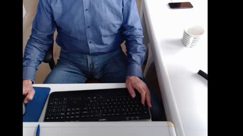 Snapshot of dutchpornking2 chatting on 10.15.25 dutchpornking2 online show from 10.15.25