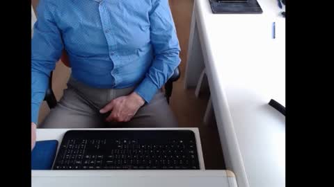 Snapshot of dutchpornking2 chatting on 11.25.25 dutchpornking2 online show from 11.25.25