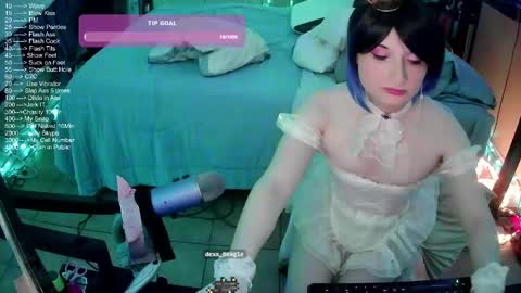 Snapshot of dvadaisy chatting on 09.11.25 DvaDaisy online show from 09.11.25