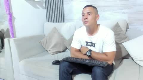 Snapshot of dylan_viper chatting on 05.25.26 dylan_viper online show from 05.25.26
