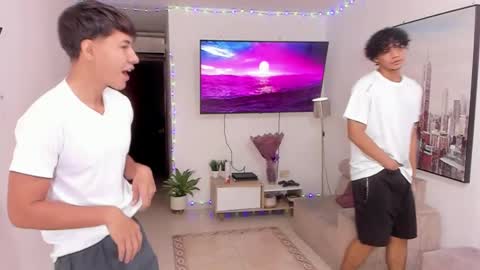 Snapshot of dylanbisex_hot chatting on 12.12.24 Mod Dylan Lilith Alan and Drake online show from 12.12.24