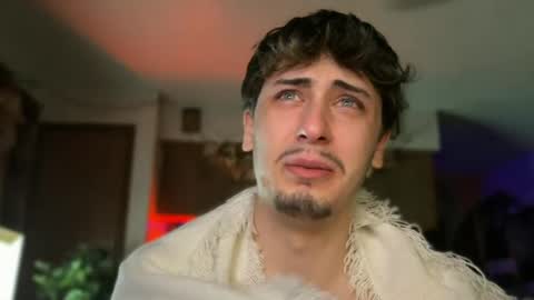 Dylan Daniel 7.8 online show from 10.07.25