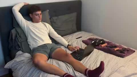 Snapshot of dylanfruits chatting on 09.12.25 dylanfruits online show from 09.12.25