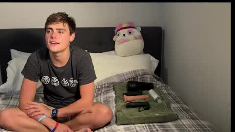 Snapshot of dylanfruits chatting on 10.15.25 dylanfruits online show from 10.15.25