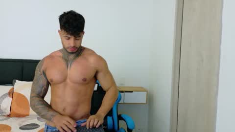 Snapshot of dylanrivera_ chatting on 06.16.26 Dylan Rivera online show from 06.16.26