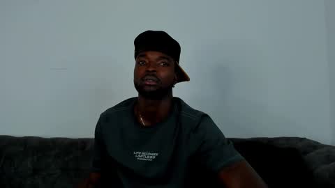 Snapshot of dylantaylor_1 chatting on 10.26.25 Dylan Taylor online show from 10.26.25