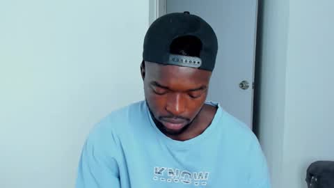 Snapshot of dylantaylor_1 chatting on 10.30.25 Dylan Taylor online show from 10.30.25