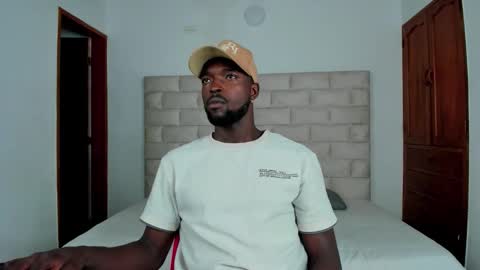 Snapshot of dylantaylor_1 chatting on 11.12.25 Dylan Taylor online show from 11.12.25