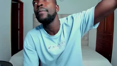 Snapshot of dylantaylor_1 chatting on 11.14.25 Dylan Taylor online show from 11.14.25