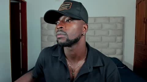 Snapshot of dylantaylor_1 chatting on 11.24.25 Dylan Taylor online show from 11.24.25