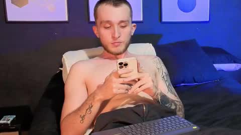 Snapshot of dylanwhite23 chatting on 03.09.26 ---DYLAN--- online show from 03.09.26