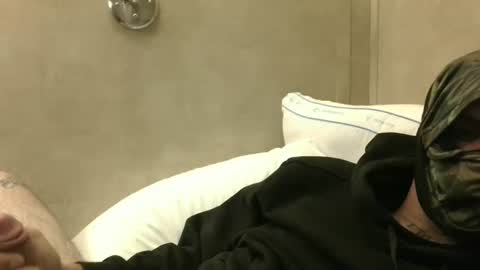 Snapshot of dylp400 chatting on 01.10.25 dylp400 online show from 01.10.25