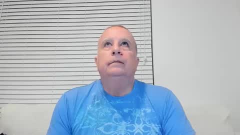 Snapshot of e_rectiom chatting on 12.02.25 Mr Wonderful online show from 12.02.25