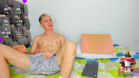 Snapshot of eat_twinks chatting on 01.08.25 INDEPENDENT MODELS online show from 01.08.25