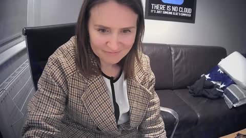 Nadia Ferreira  online show from 02.26.26