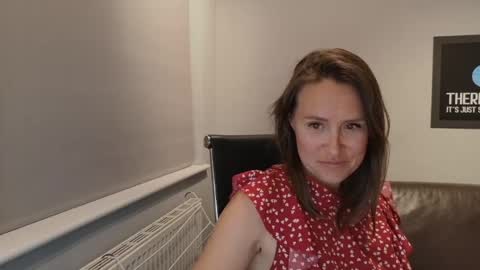 Nadia Ferreira  online show from 06.02.26