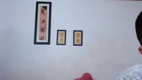 Snapshot of ebanoymarfil2 chatting on 11.01.25 Laraand Drake online show from 11.01.25