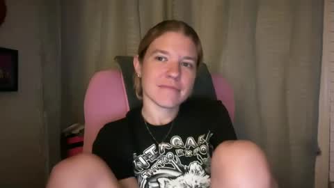 Snapshot of ebony8ivory chatting on 07.01.26 americnbarbie online show from 07.01.26