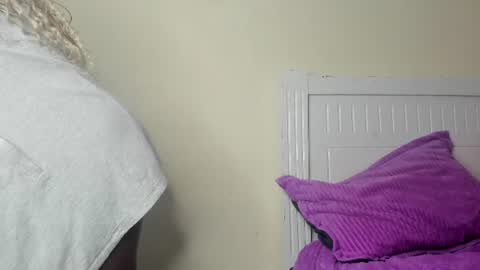 Snapshot of ebony_arya chatting on 07.10.26 Arya online show from 07.10.26