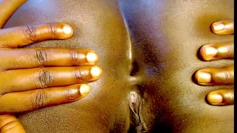 Snapshot of ebony_choco2 chatting on 01.16.25 ebony choco2 online show from 01.16.25