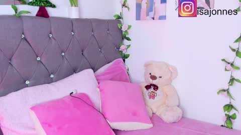 Snapshot of ebony_curly2 chatting on 12.20.24 isa online show from 12.20.24