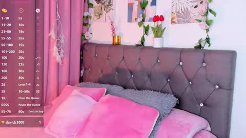 Snapshot of ebony_curly2 chatting on 02.04.26 isa online show from 02.04.26