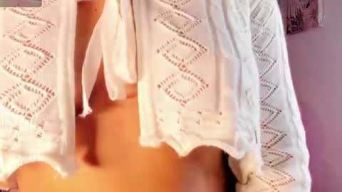 Snapshot of ebony_curly2 chatting on 07.17.26 isa online show from 07.17.26