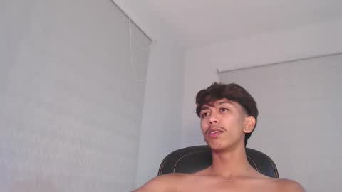 Snapshot of ebony_fuckboy chatting on 09.10.25 ebony_fuckboy online show from 09.10.25