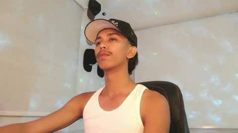 Snapshot of ebony_fuckboy chatting on 11.19.25 ebony_fuckboy online show from 11.19.25